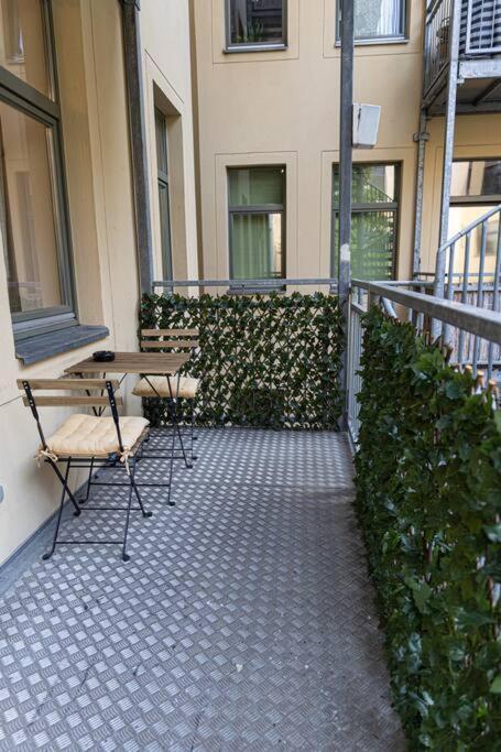 Blue Chili 23 - Modern, Zentral, Mit Balkon Lägenhet Magdeburg Exteriör bild